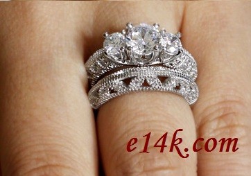Sterling Silver Round Three Stone Antique Inspired Filigree CZ Engagement ring &amp; Matching Wedding Band